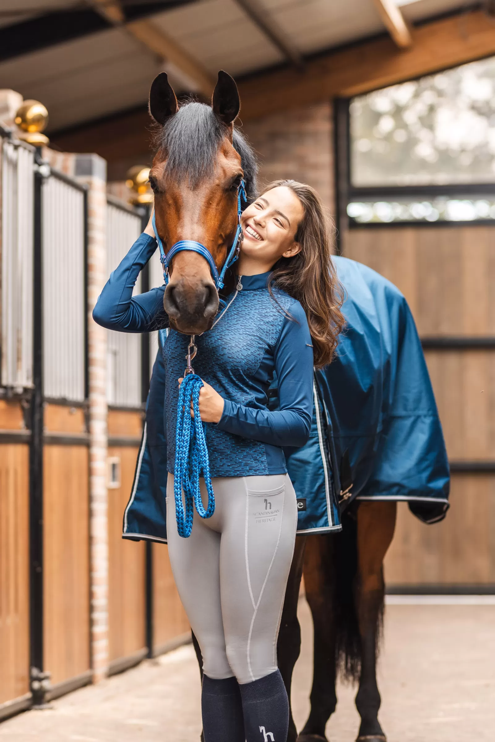 horze Glasgow Turnout Rug With Fleece Lining And Reflective Accents> Lightweight Turnout Rugs